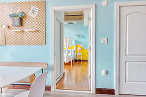 Sosuite 2BR Apt w Patio W D Gym On-site Bar