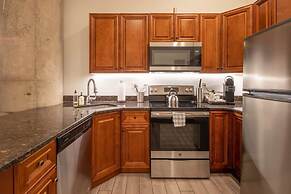 Sosuite 2BR Apt w W/d, Gym, On-site Restaurant