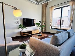 Sosuite 1BR Penthouse w Patio W D Gym