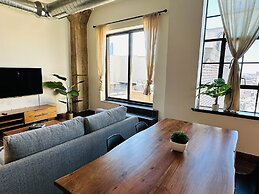 Sosuite 1BR Penthouse w Patio W D Gym