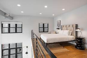 Sosuite Corner 2BR Loft w W D Shared Roofdeck