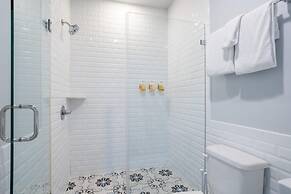 Sosuite Corner 2BR Loft w W D Shared Roofdeck