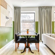 Sosuite Corner 1BR Apt w W D Desk