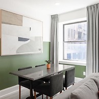 Sosuite Corner 1BR Apt w W D Desk