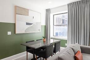 Sosuite Corner 1BR Apt w W D Desk