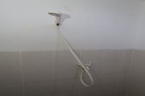 Collection O 93750 Luxury Rooms @ Urbantown Serpong