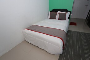 Collection O 93750 Luxury Rooms @ Urbantown Serpong