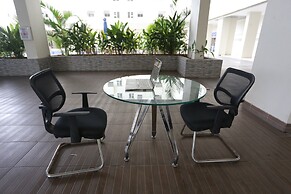 Collection O 93750 Luxury Rooms @ Urbantown Serpong