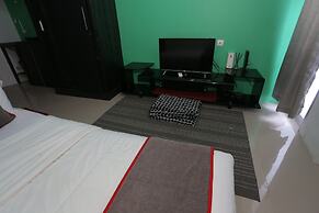 Collection O 93750 Luxury Rooms @ Urbantown Serpong