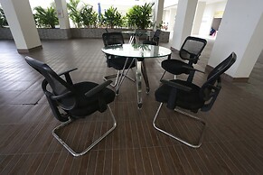 Collection O 93750 Luxury Rooms @ Urbantown Serpong