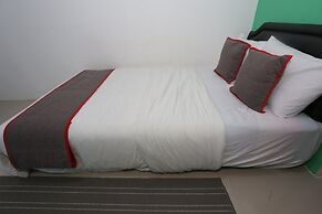 Collection O 93750 Luxury Rooms @ Urbantown Serpong