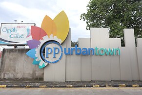 Collection O 93750 Luxury Rooms @ Urbantown Serpong