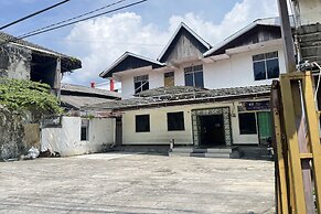 OYO 93752 Aglo Homestay NearYani Heahlerr
