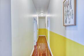 Stairway 3BR Apt w W D Ideal for Groups