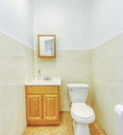 Stairway 3BR Apt w W D Ideal for Groups