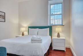 Stairway 3BR Apt w W D Ideal for Groups