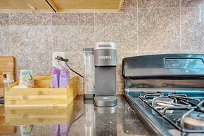 Stairway 3BR Apt w W D Ideal for Groups