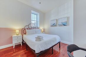 Stairway 3BR Apt w W D Ideal for Groups