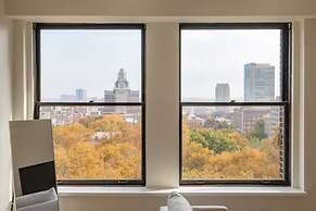 Sosuite Corner 3BR Apt w Park View, W/d, Gym