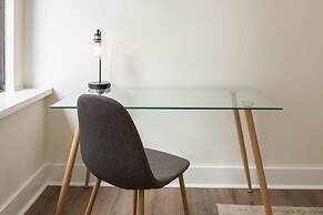 Sosuite Corner 3BR Apt w Park View, W/d, Gym