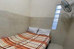 SPOT ON 93755 Siwalanpanji Homestay Syariah