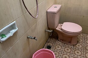 OYO 93757 Rasya Homestay Near SD Negeri 6 Mataram