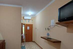 OYO 93757 Rasya Homestay Near SD Negeri 6 Mataram