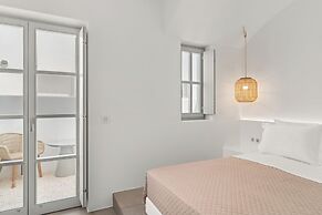 Mr & Mrs White Paros Suites & More