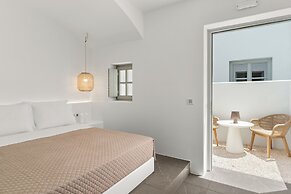Mr & Mrs White Paros Suites & More