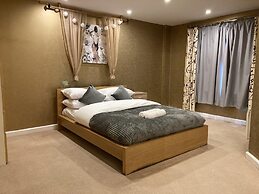 Spacious 2 Bed Apartment in Birmingham