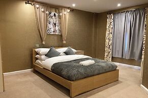 Spacious 2 Bed Apartment in Birmingham