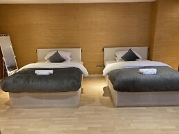 Spacious 2 Bed Apartment in Birmingham