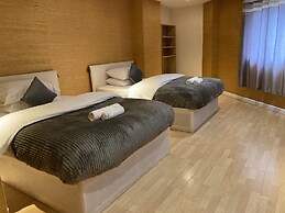 Spacious 2 Bed Apartment in Birmingham