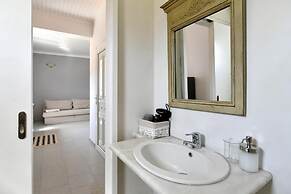 Anemolia Apartments With Pool