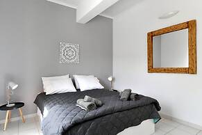 Anemolia Apartments With Pool