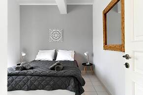 Anemolia Apartments With Pool