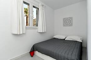 Anemolia Apartments With Pool