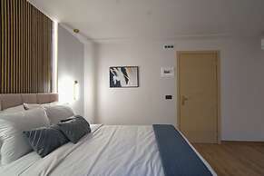 CITYLUXE Suites & Rooms