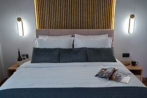 CITYLUXE Suites & Rooms