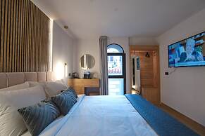 CITYLUXE Suites & Rooms