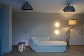 CITYLUXE Suites & Rooms