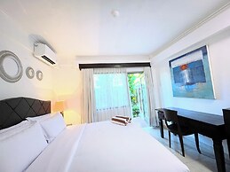 Suite Hotel Apartment Legian By JAdi