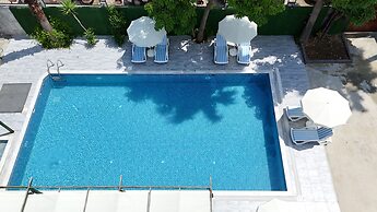 Hillside Apart House