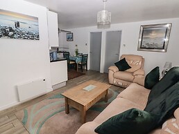 13 Gower Holiday Village