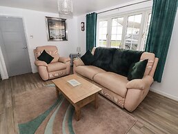 13 Gower Holiday Village