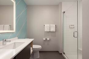 avid hotel Oak Creek by IHG
