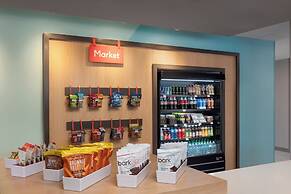 avid hotel Oak Creek by IHG