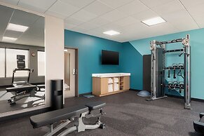 avid hotel Oak Creek by IHG