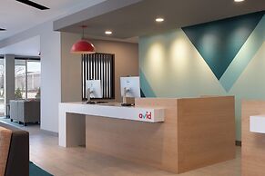 avid hotel Oak Creek by IHG