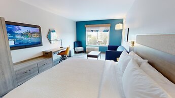 Holiday Inn Express & Suites Chicago Schaumburg by IHG